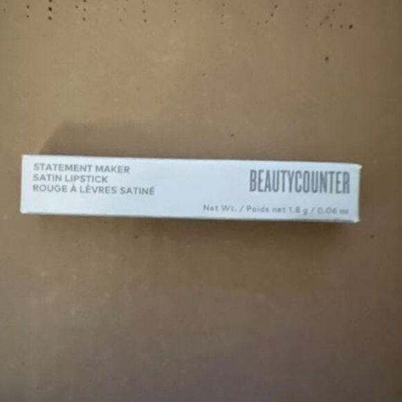 New in Box Beautycounter Statement Maker Lipstick "Independent" - Picture 2 of 2